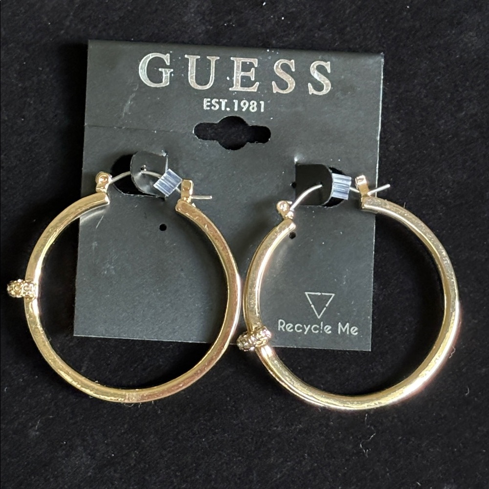 NWT GUESS Gold Tone Hoop Earrings